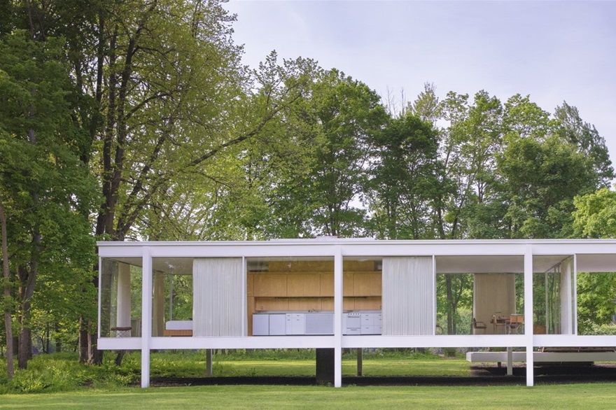 Farnsworth House by Mies van der Rohe at Plano Illimois 1951