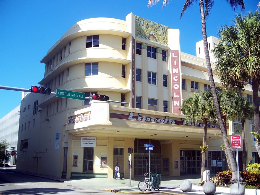 Lincoln Theatre in Miami Beach, Florida, USA, by Thomas W. Lamb (1936)